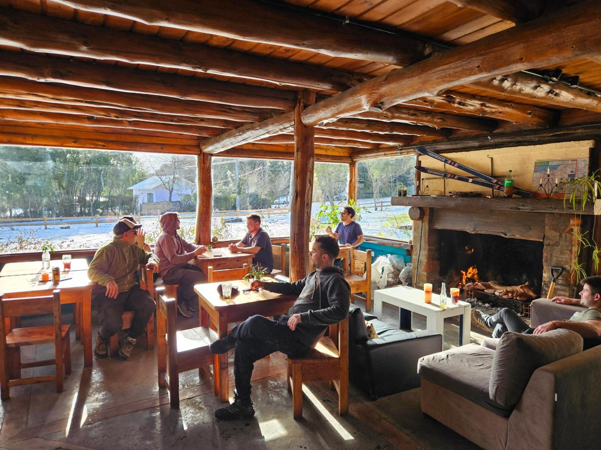 Hostel Capsula Refugio Oeste サンカルロスデバリローチェ エクステリア 写真